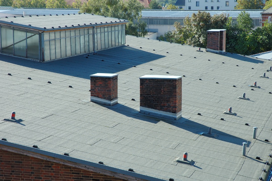 Commercial flat roofing repair in Bucktown, Chicago