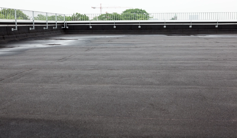 Flat roofing and tuckpointing contractor in Humboldt Park, Chicago