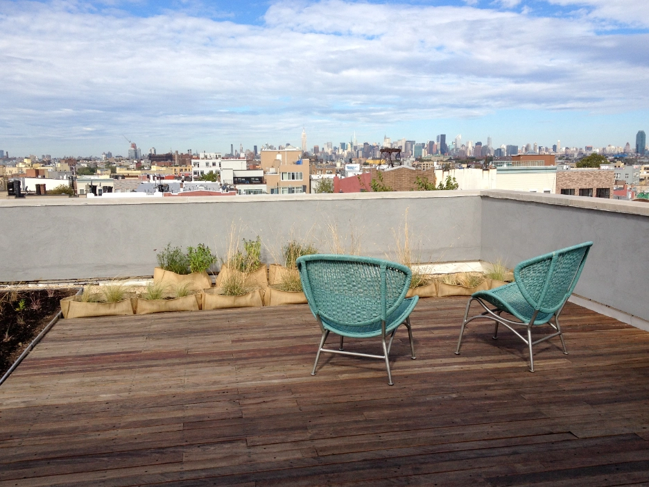 Roofing and tuckpointing contractor in Roscoe Village Chicago