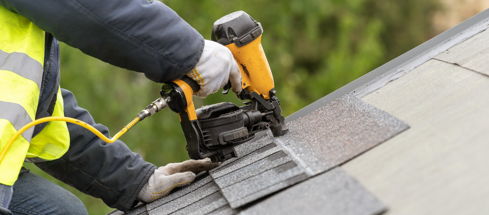 Roofing and tuckpointing contractor in Edgewater Chicago
