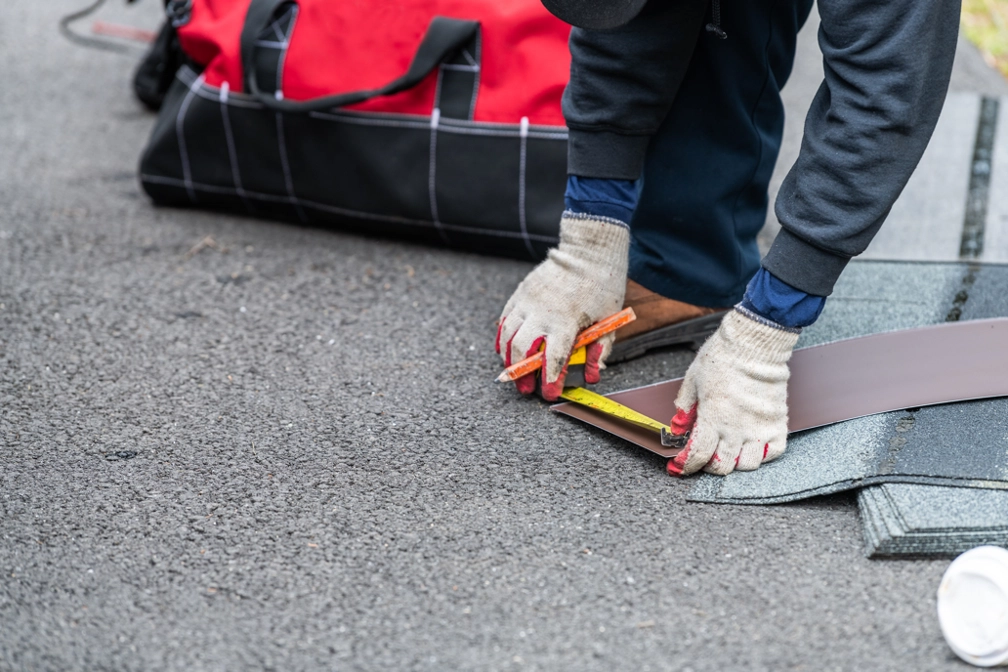Flat roofing and tuckpointing contractor in Logan Square Chicago