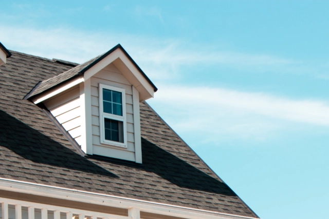 Roof replacement contractor in Ravenswood Chicago