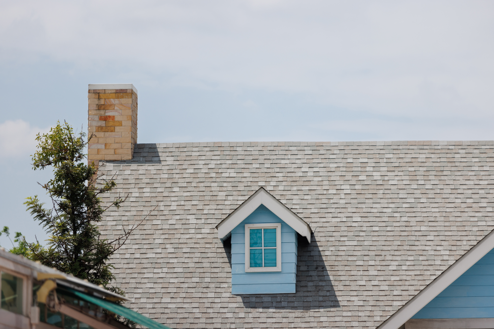 Roofing and tuckpointing contractor in Wicker Park Chicago