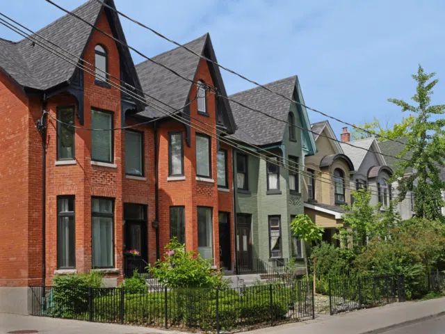 Roofing and tuckpointing company in Wrigleyville Chicago