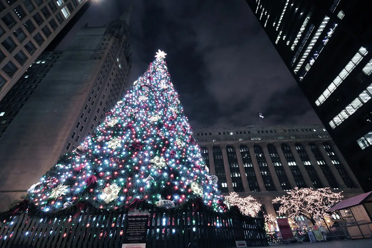 Celebrating the Festive Season: The Importance of Roofing and Tuckpointing in Chicago’s Winter Wonderland