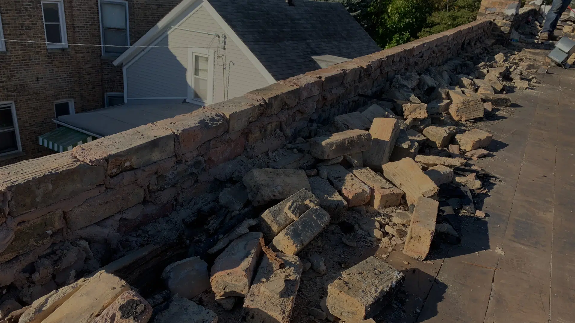 Expert Super Seal Roofing & Tuckpointing